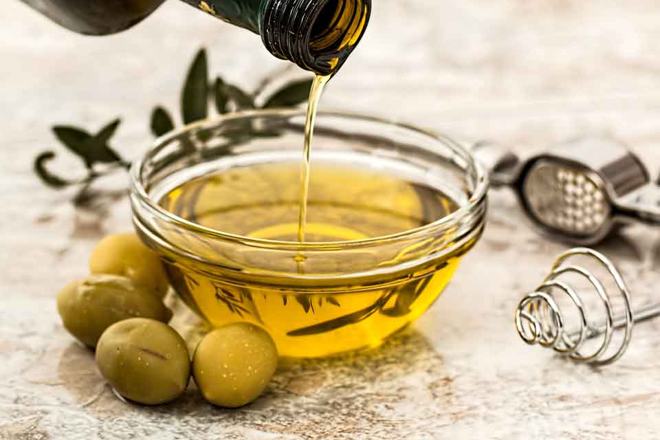 Oliven und Öl
